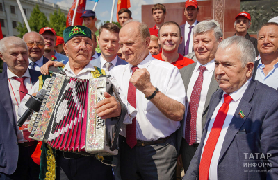 Геннадий Зюганов в Казани: &laquo;У Татарстана есть чему поучиться&raquo;