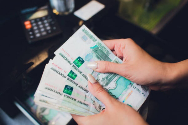 Спрос на рубли в Казахстане установил антирекорд