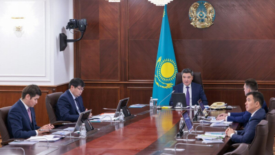 Олжас Бектенов провел заседание совета ЕАБР