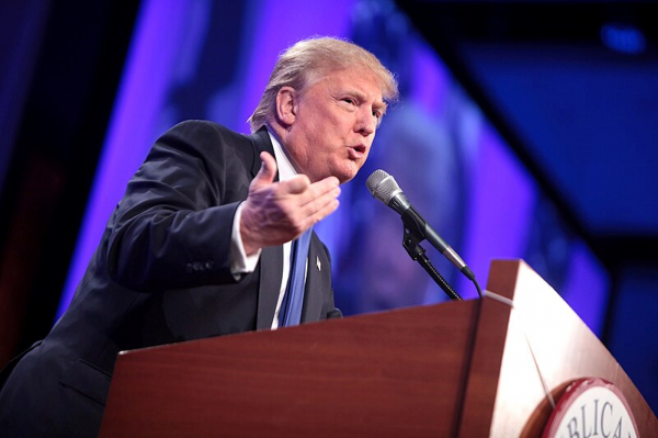 Трамп перед переговорами с Ираном заявил о самой мощной перезагрузке в мире