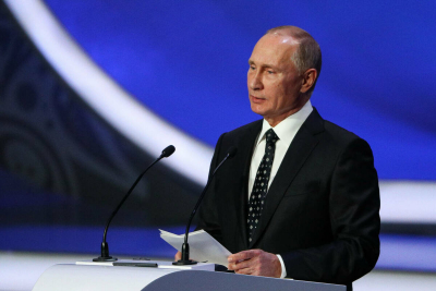 Путин объявил благодарность двум казанским чиновникам