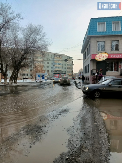 Народный репортер. Лужа в районе бывшей гостиницы &quot;Космос&quot; вернулась
