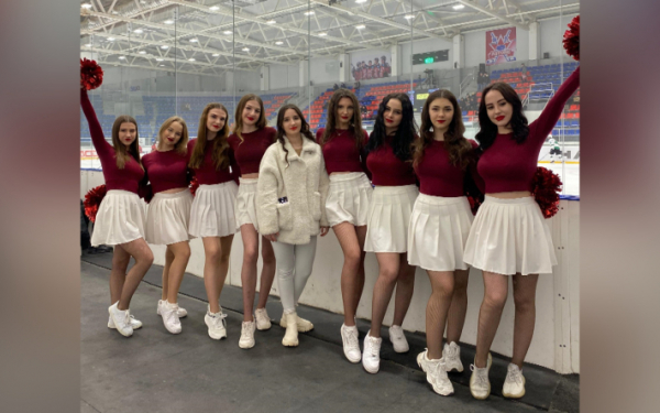 &laquo;Aktobe Girls&raquo; зажигают. Девочки-чирлидеры поддержат хоккеистов