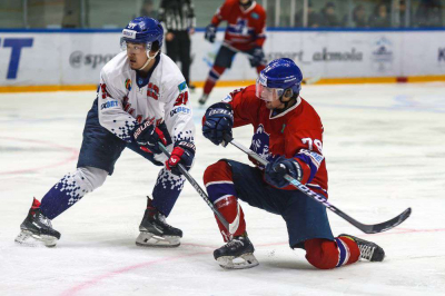 «Номад» увеличивает отрыв