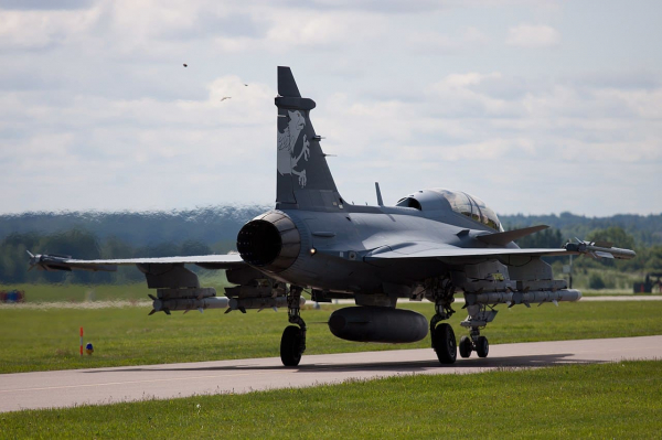 Швеция передаст Украине 32 истребителя Gripen