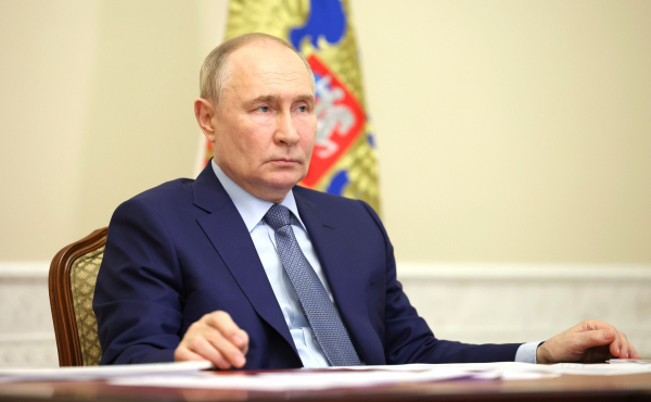 Фицо указал на опасность недооценки популярности Путина среди россиян