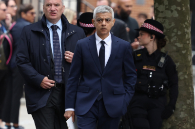 Телохранители мэра Лондона потеряли на улице сумку с оружием