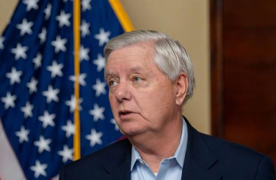 Сенатор Грэм* призвал Трампа захватить иранский остров Харк