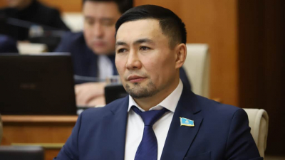 Депутат выступил против пышных свадеб и тоев в Казахстане