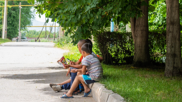 Чем занять ребенка летом?