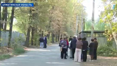 Обеспокоенные жители вышли на улицы в Алматинской области