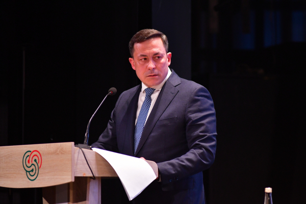 Главврача республиканского онкодиспансера Ильгиза Хидиятова уволили из-за утраты доверия