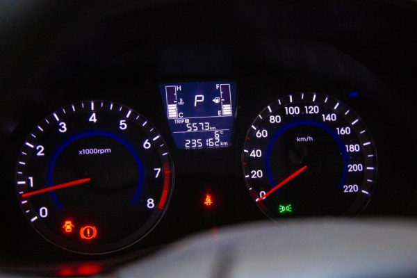 Автоэксперт Ерицян рассказал, что делать при загоревшемся Check Engine
