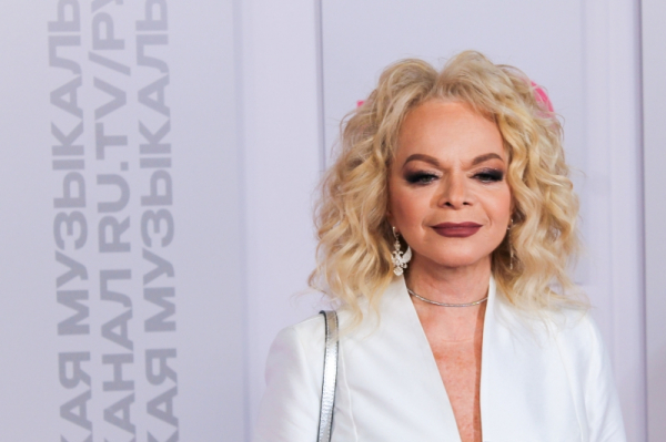 Один из дропперов в деле Долиной связывался с певицей прямо из колонии: подробности