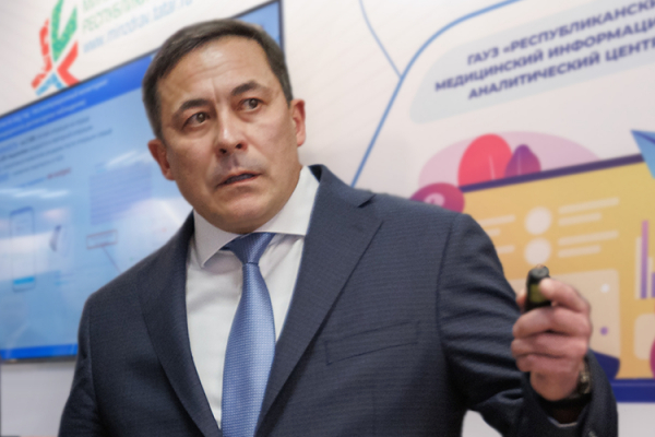 Главврача онкодиспансера Татарстана уволили в связи с утратой доверия