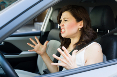 Психолог объяснила, как избежать нервного срыва в пробке