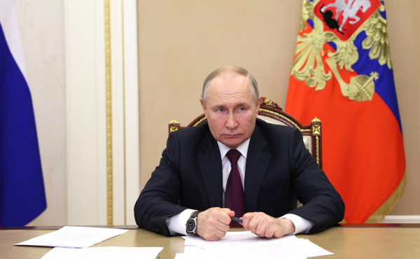 Путин: иностранцы, представляющие интерес для РФ, могут оформить переезд через АСИ