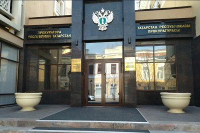 Возбуждено уголовное дело по факту нападения подростка на работницу лицея №37 в Нижнекамске