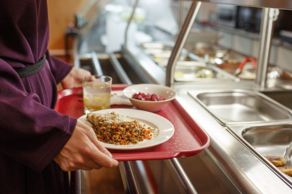 Пообедать на 44 тенге можно в одной из столовых Семея