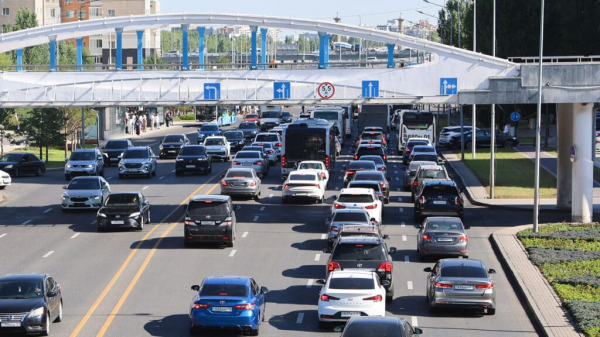 Правительство создаст систему борьбы с пробками на левобережье Астаны