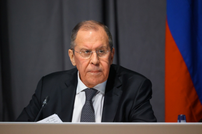 Лавров назвал хамством слова Макрона в адрес России