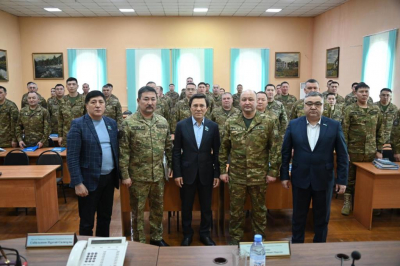 Депутат Мажилиса Парламента встретился с личным составом РгК &quot;Восток&quot;