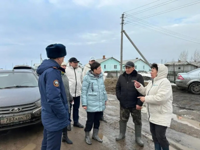 Сенаторы оказывают содействие в регионах, пострадавших от паводков