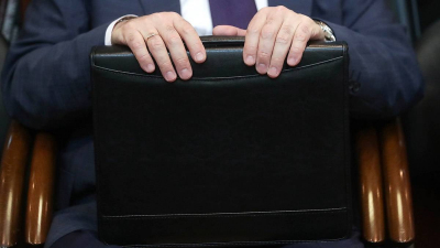Зампред ЦБ РФ Заботкин надел галстук с крысами за 19 тысяч рублей