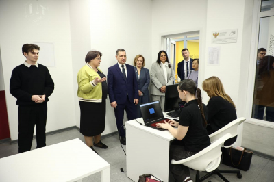 &laquo;Надежда Сибири&raquo;: мэр Новосибирска Максим Кудрявцев ознакомился с проектами воспитанников IT-Куба по решению задач в сфере цифровизации городского хозяйства