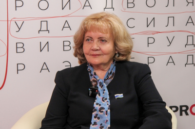 Людмила Бабушкина празднует день рождения: какие законы инициировала председатель свердловского парламента
