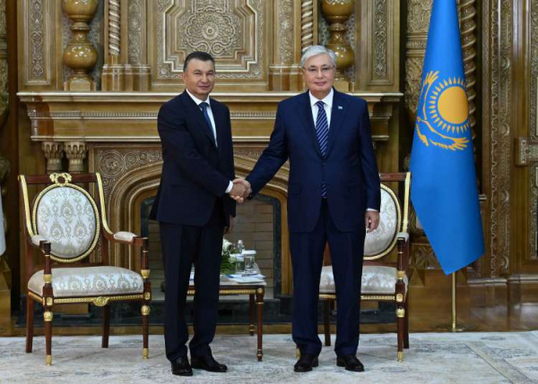 Токаев побеседовал с премьер-министром Таджикистана