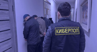 Ущерб почти 600 млн тенге: группу дроперов задержали в Алматинской области