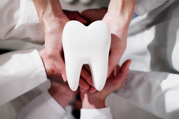 Стоматолог рассказал, когда лучше удалять зубы мудрости