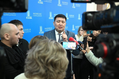 Унижают людей с инвалидностью и иронизируют над смертями в армии &ndash; депутат жестко высказался о чиновниках