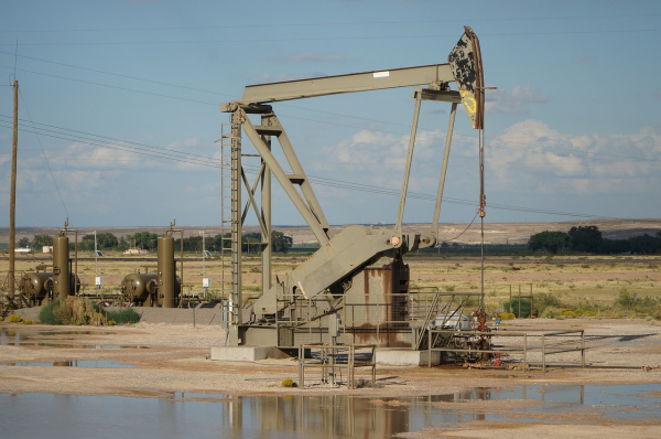 Снижение запасов нефти в США поддерживает цены Brent