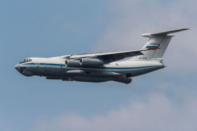 Самолет с освобожденными из плена военными РФ приземлился в Подмосковье