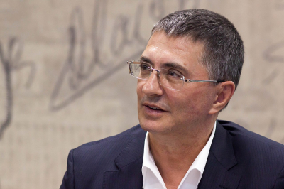 Доктор Мясников назвал мифом предположения о якобы негативном влиянии коридора затмений на здоровье человека
