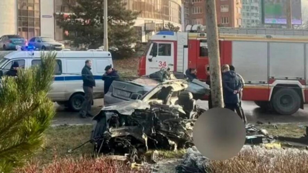 Иномарку разорвало пополам: в страшной аварии погибли полицейский и супружеская пара 22/02/2026 &ndash; Новости