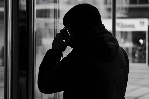 Студент обманул пенсионерку на 700 тысяч тенге в Семее