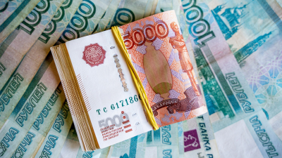 Банк России сохранил ключевую ставку на рекордном уровне в 21%