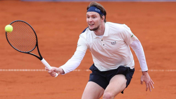 Бублик преподнёс сенсацию, обыграв действующего чемпиона на грунте