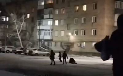 Дети бросили петарду за воротник лежащему мужчине в Караганде