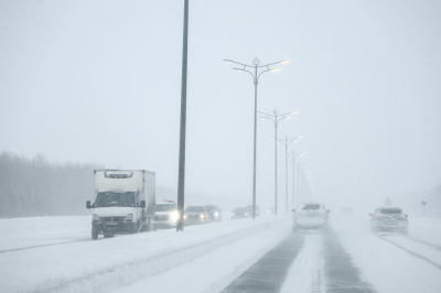 В&nbsp;Татарстане после снегопада открыли для автобусов и&nbsp;грузовиков трассу Казань &ndash; Оренбург, остальные еще закрыты